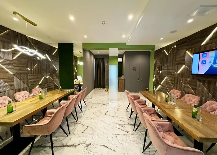 Hide Park Hotel